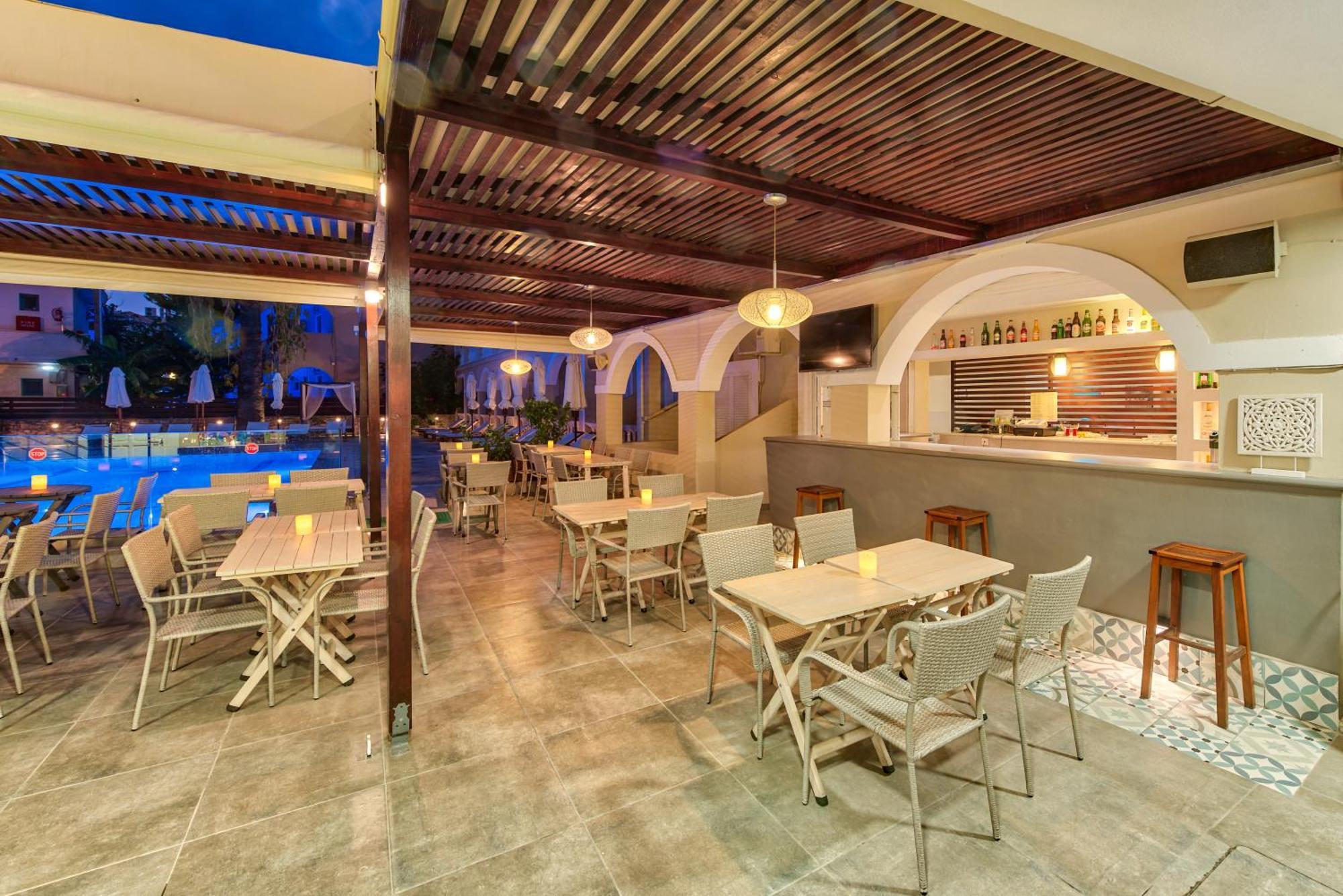 Natalie Aparthotel Laganas